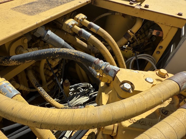 komatsu-pc300-lc-5-image-40