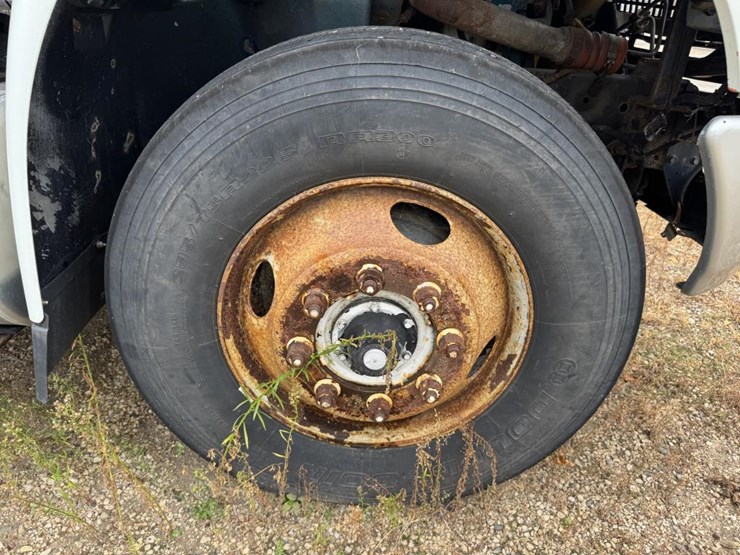 2004-international-durastar-4400-image-72
