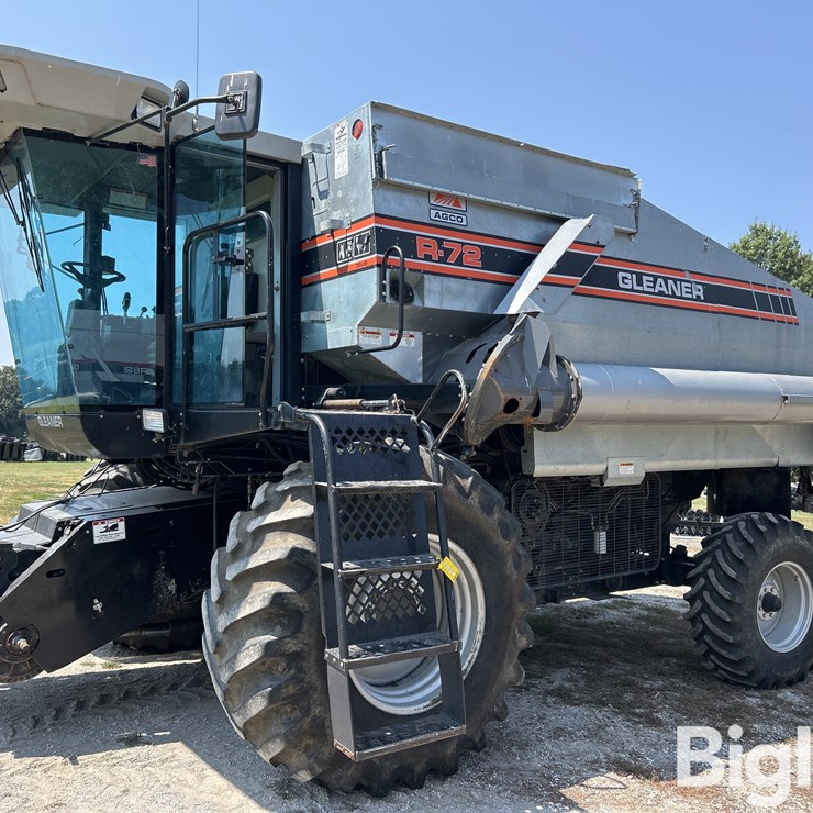 1997 GLEANER R72
