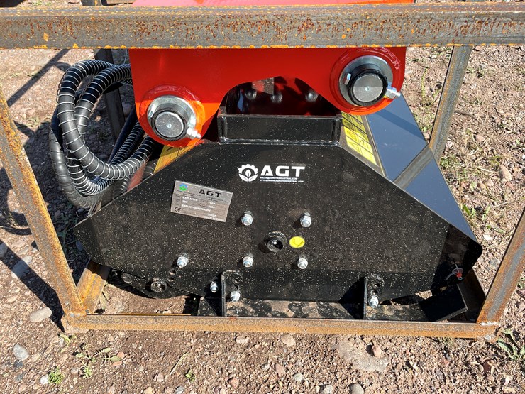 caterpillar-307-image-4