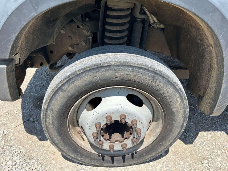2008-ford-f550-image-25