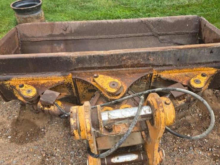 2001-caterpillar-m320-image-66