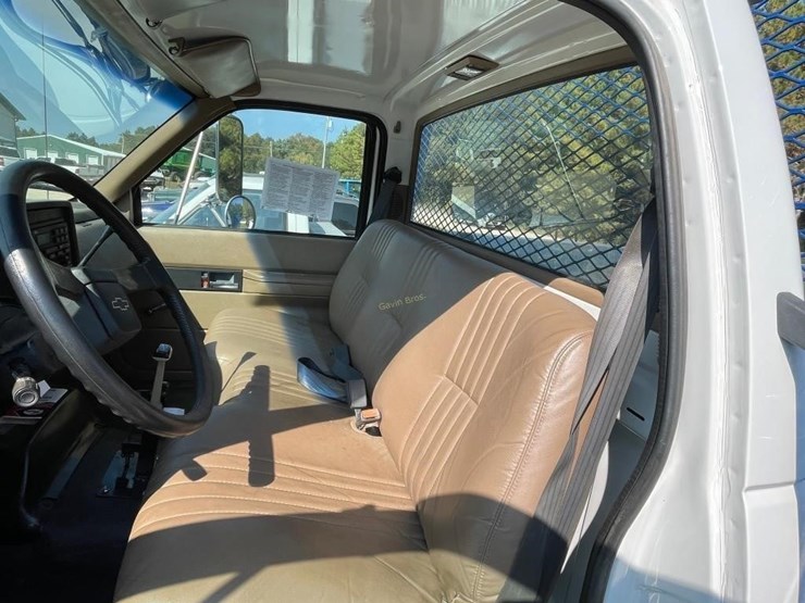 1999-gmc-c6500-truck-w/hoist-image-13