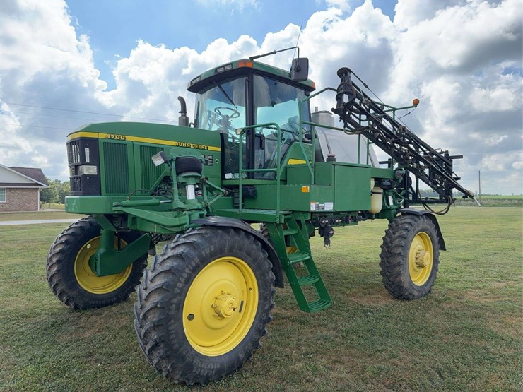 2000-john-deere-4700-image-2