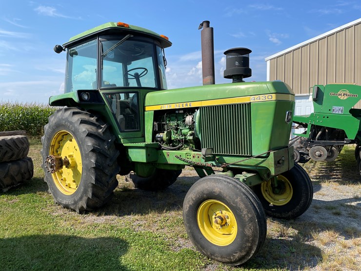 john-deere-4430-image-2