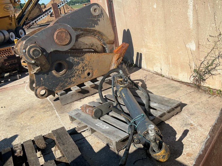 john-deere-270-image-3