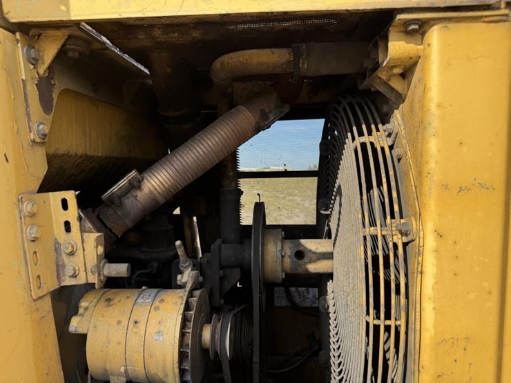 caterpillar-953-image-52