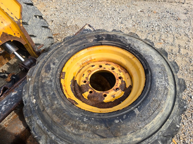 2020-caterpillar-262d3-image-35