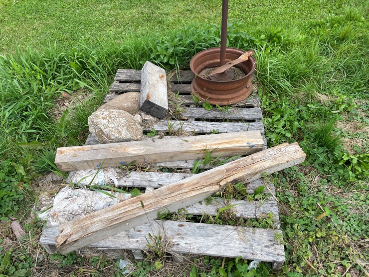 #7120-•-lot-of-homemade-flag-stand,-wooden-picnic-table-and-more-image-13