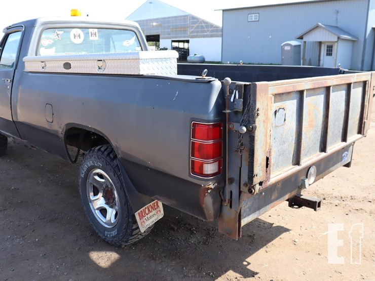 1991-dodge-d250-image-8