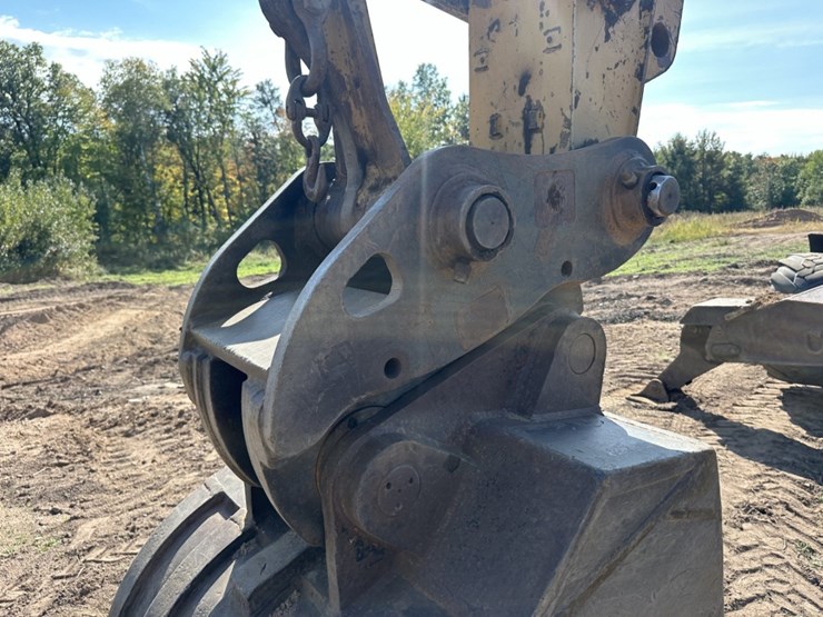 2001-caterpillar-m320-image-23