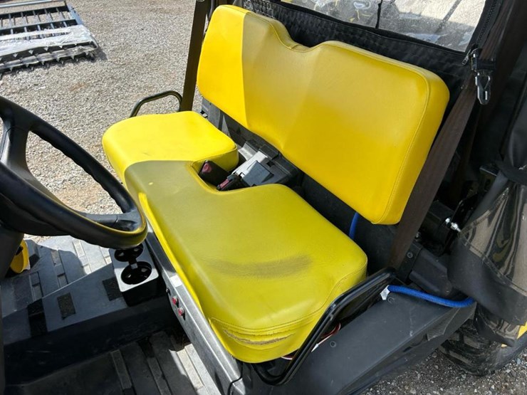 2016-john-deere-gator-image-19
