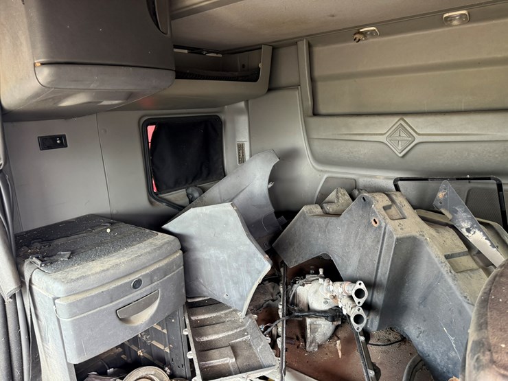 2012-international-prostar-image-30