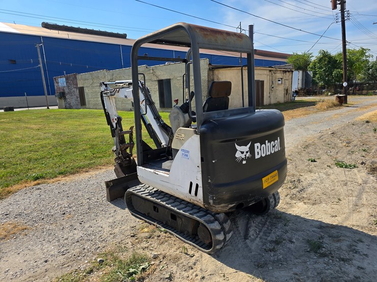 2003-bobcat-328d-image-12