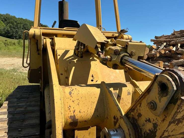 caterpillar-943-image-18