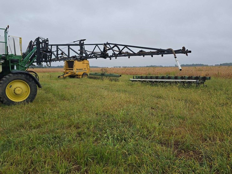 2000-john-deere-4700-image-39