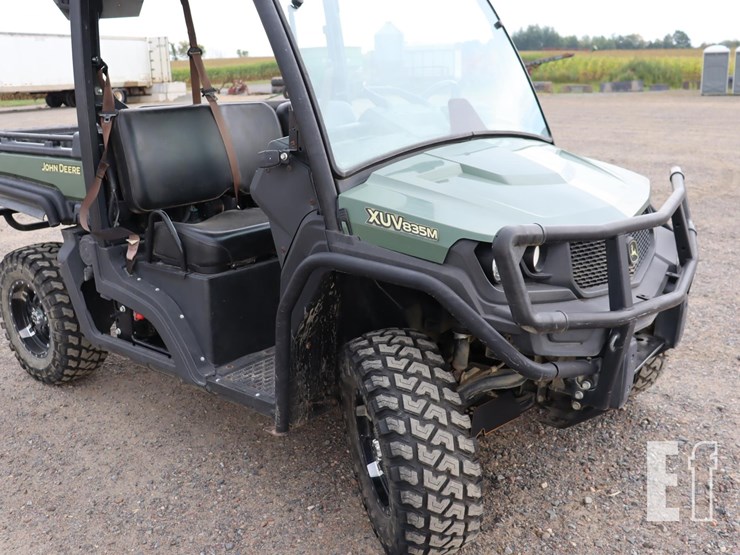 2019-john-deere-gator-xuv-835m-image-11
