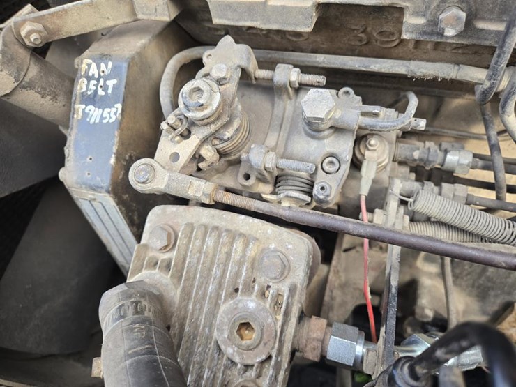 massey-ferguson-55c-image-35