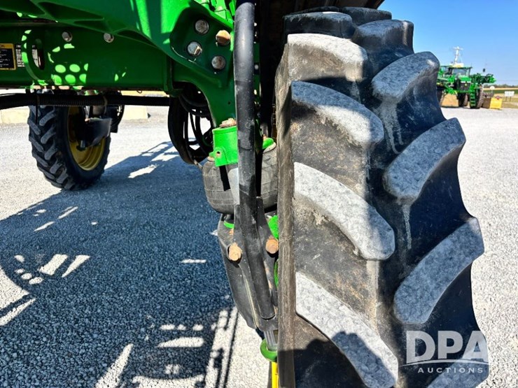 2014-john-deere-r4038-image-51