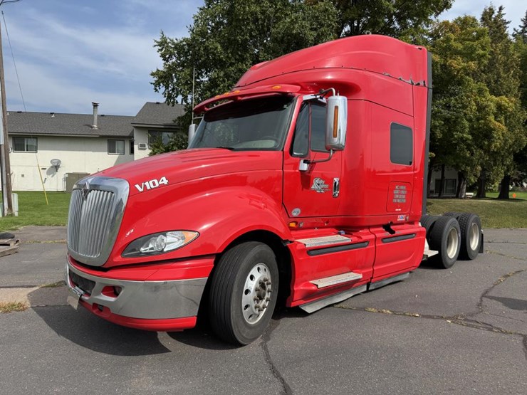 2014-international-prostar-image-1