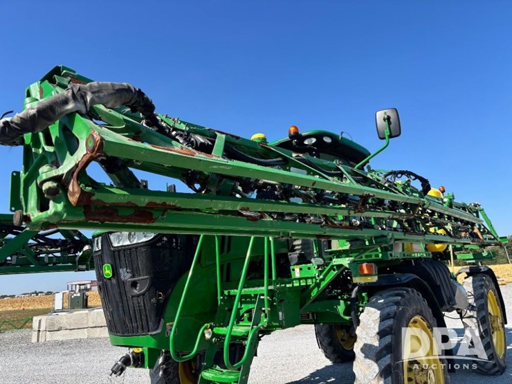 2017-john-deere-r4038-image-97