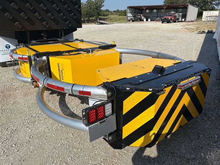 2018-international-durastar-4300-image-23