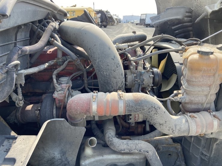 2010-international-prostar-image-34