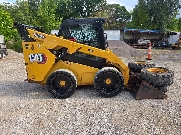 2020-caterpillar-262d3-image-22