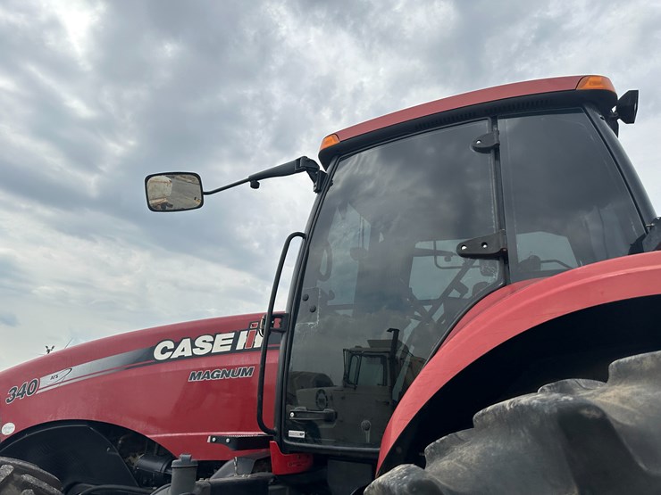 case-ih-340-image-27