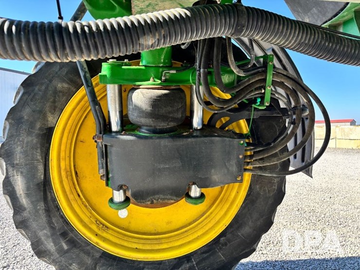 2014-john-deere-r4038-image-90