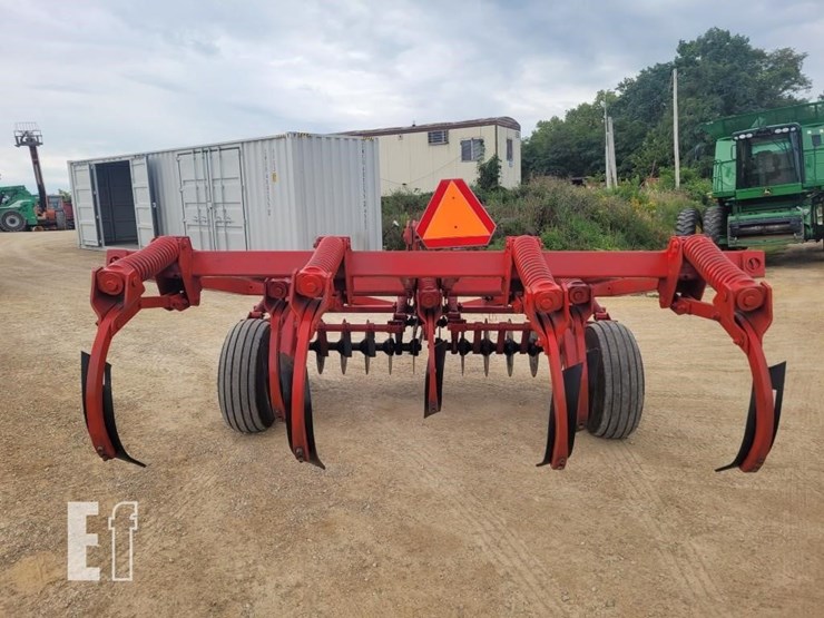 kuhn-krause-chisel-plow-8163-image-6