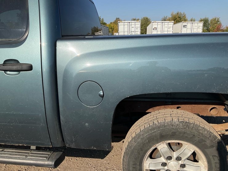 2010-gmc-sierra-1500-image-24
