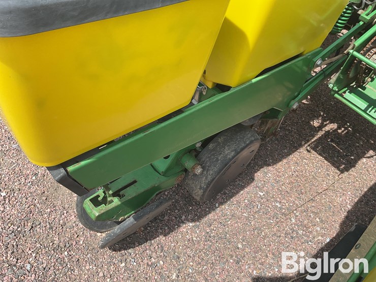 2001-john-deere-1770-image-16