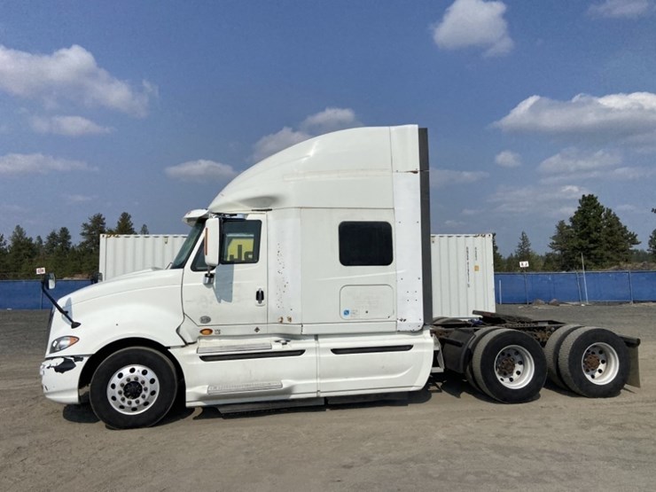 2010-international-prostar-image-2