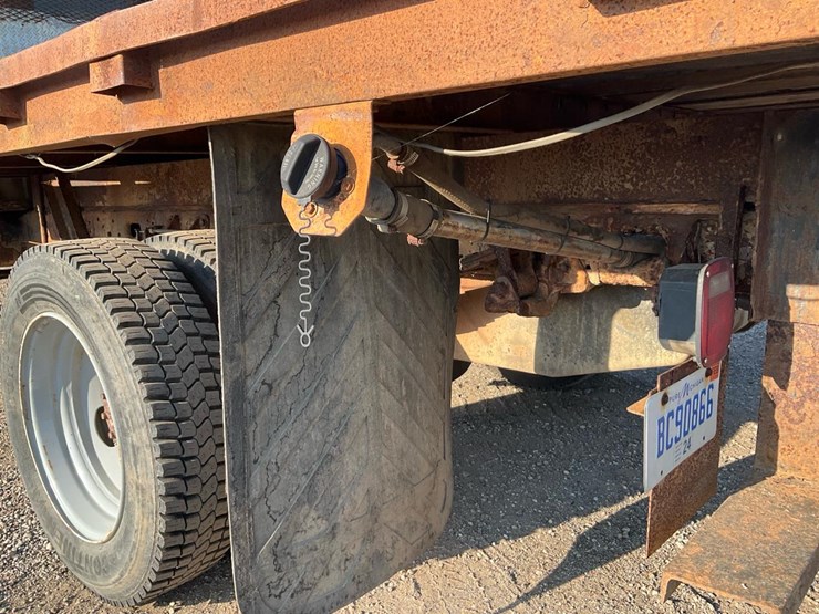 1999-ford-f550-image-28