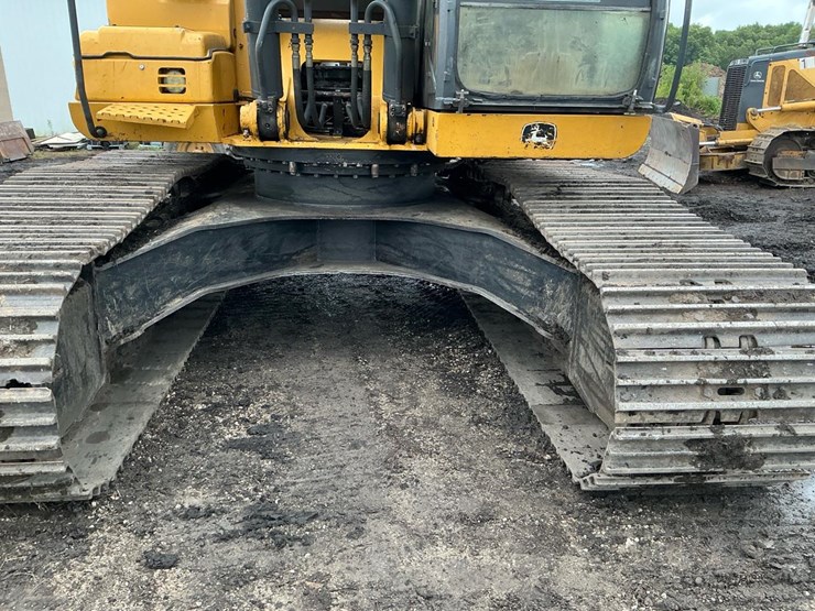 2007-john-deere-270-image-32
