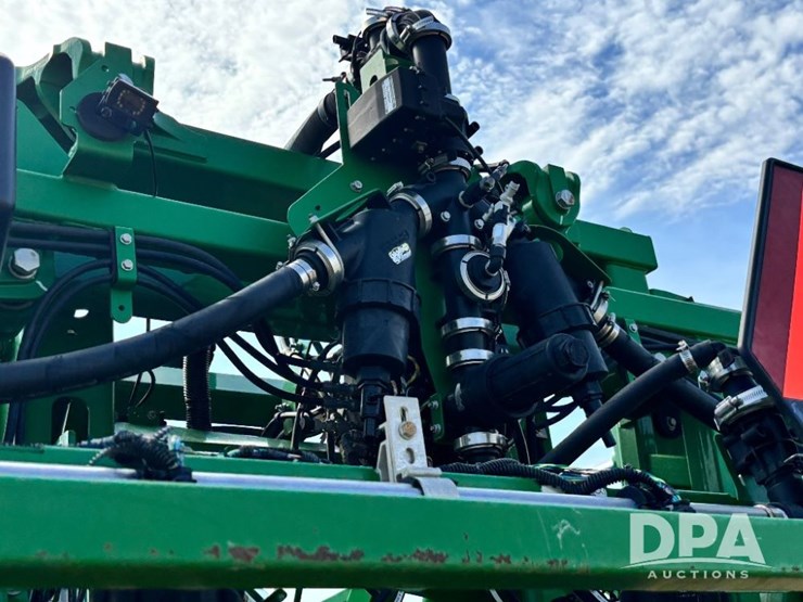 2019-john-deere-r4045-image-104