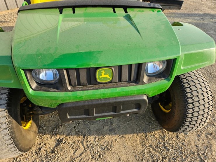 john-deere-gator-image-34