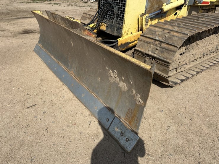 2002-deere-650g-image-9