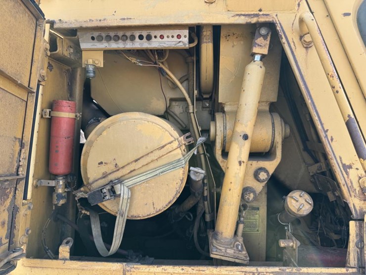 caterpillar-953-image-55