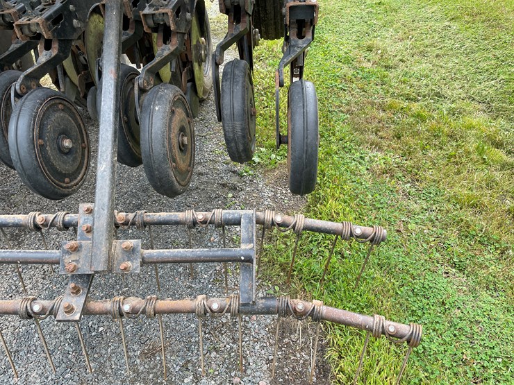 #7102-•-great-plains-grain-drill-no-till-drill-image-25