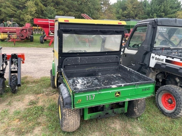 john-deere-gator-image-4