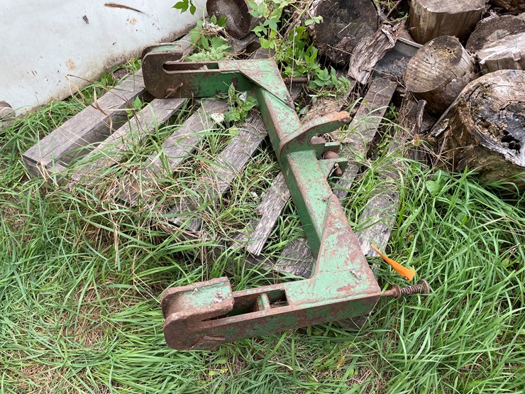 #7133-•-john-deere-3-point-quick-hitch-image-2