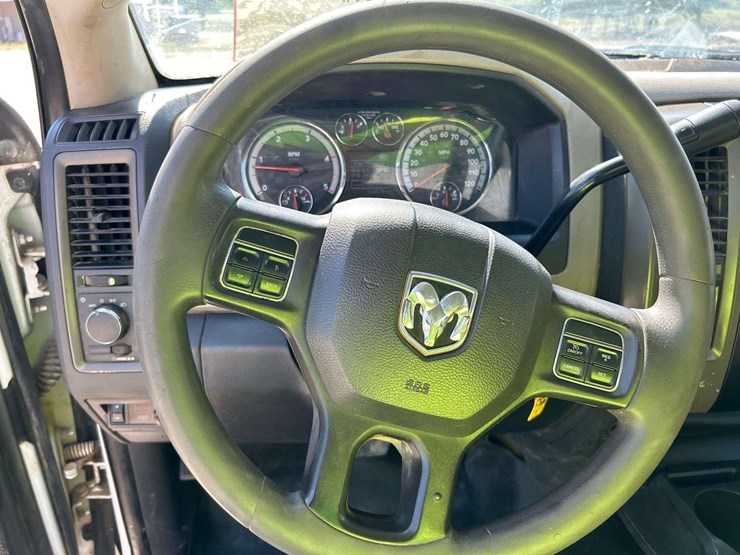 2012-dodge-ram-5500-image-14