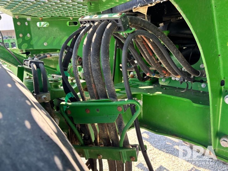 2017-john-deere-r4038-image-47