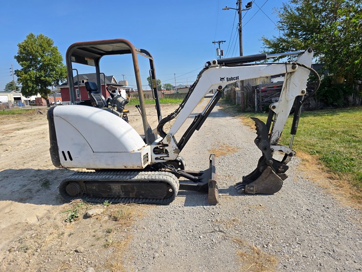2003-bobcat-328d-image-30