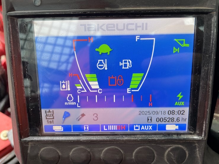 2020-takeuchi-tl10v2-image-46