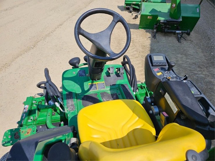 john-deere-7400-image-15