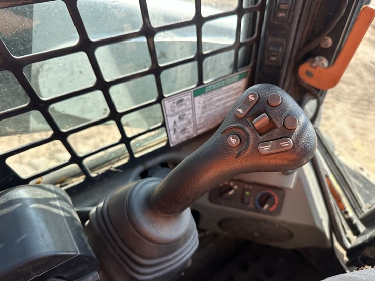 2019-bobcat-t650-image-30