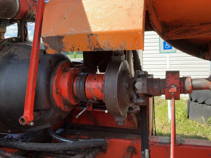 john-deere-12-image-55